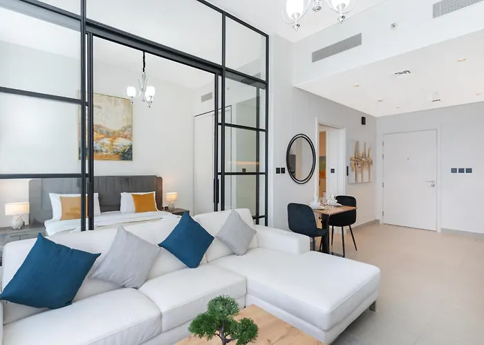 Chic Apt I Great Amenities I Modern Living
